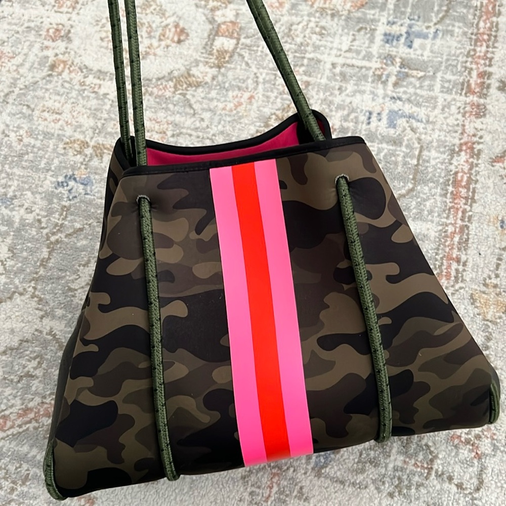 Haute Shore Greyson camo medium tote